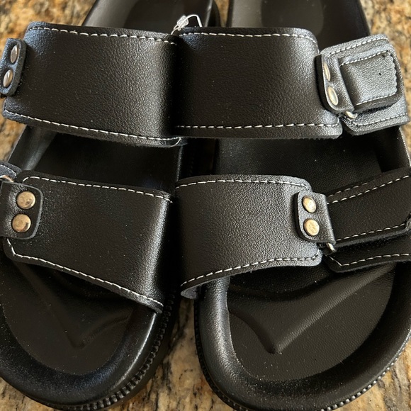 Brand New size 5 women's black sandals - Picture 2 of 5